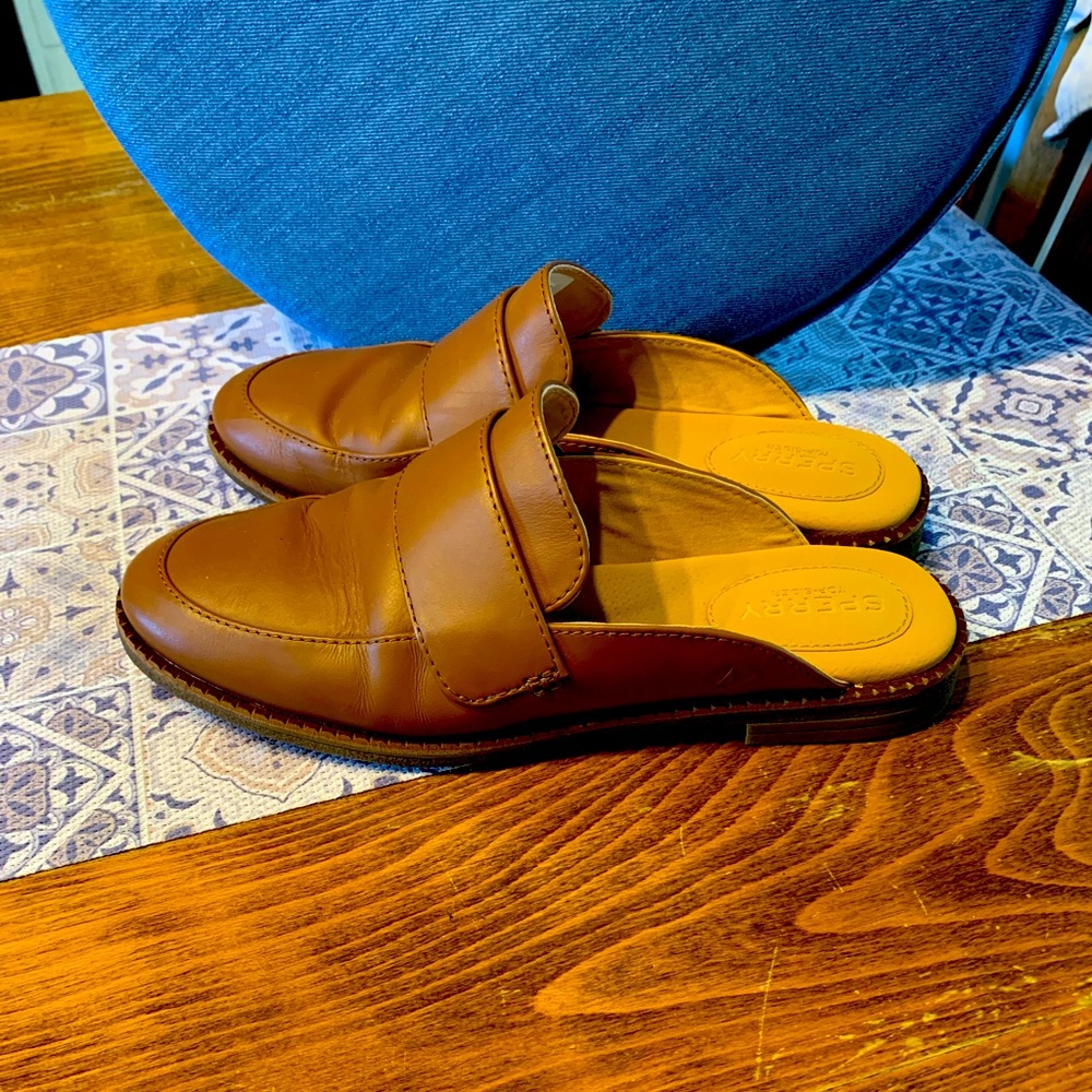 Size 7 excellent condition Sperry Loafers worn once